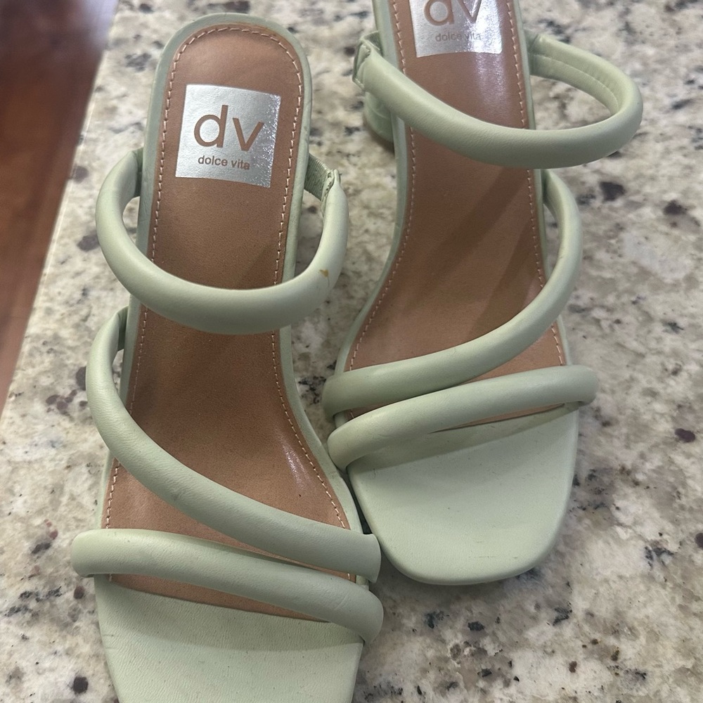 Dolce Vita Green Heels Sleek Modern Design